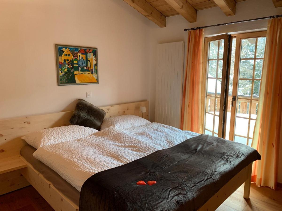 Chasa Al Battaporta Hotel Tschierv Buitenkant foto